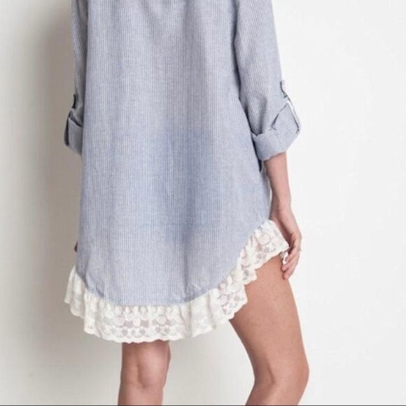 Umgee Women’s Medium Pinstripe Lace High Low Button Down Tunic Top - Picture 5 of 8